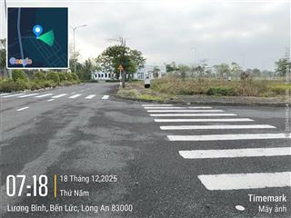 Bán đất bến lức, giá 970tr, sổ sẵn tại nhà, thuộc khu dân cư lago centro