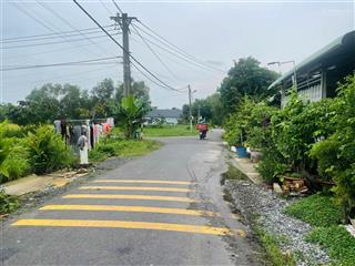 Chính chủ cần tiền bán gấp lô đất thổ cư 110m2, giá 1,350 tỷ, đường nhựa 6m thông, shr, kdchh