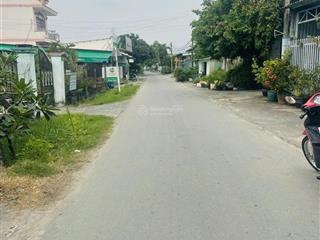 Chủ cần bán gấp lô đất thổ cư 100m2, giá 1,3 tỷ cách hl2 vào 300m, xây dựng liền, đường nhựa thông