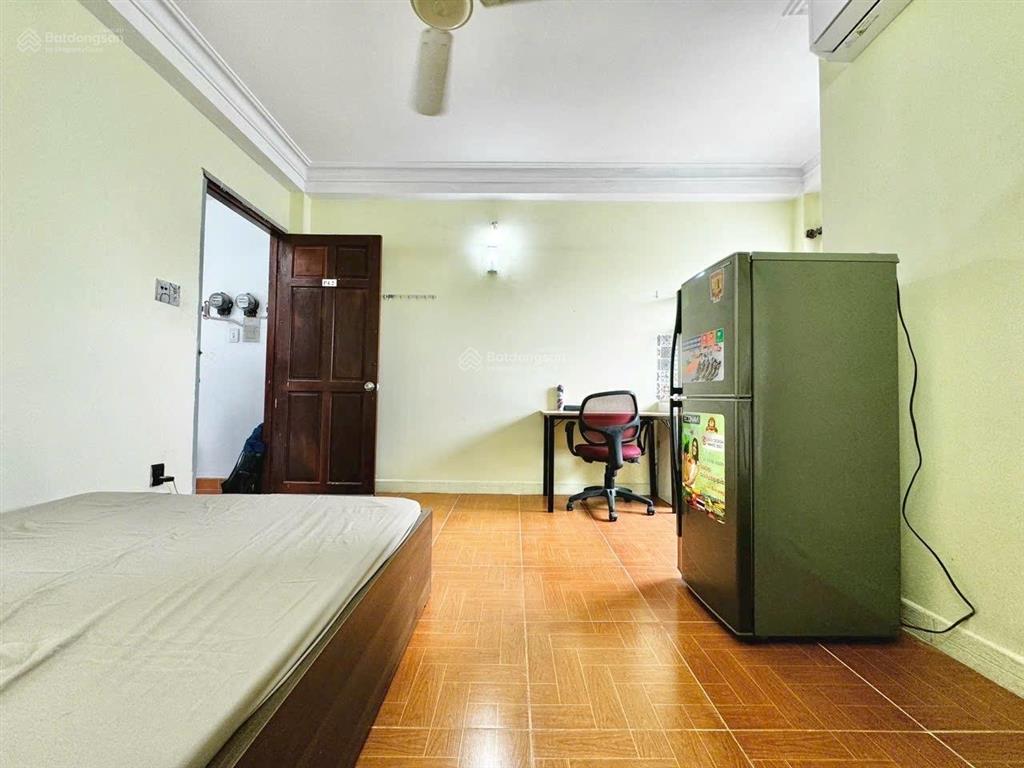 Studio cửa sổ lớn full nội thất  trung tâm phú nhuận