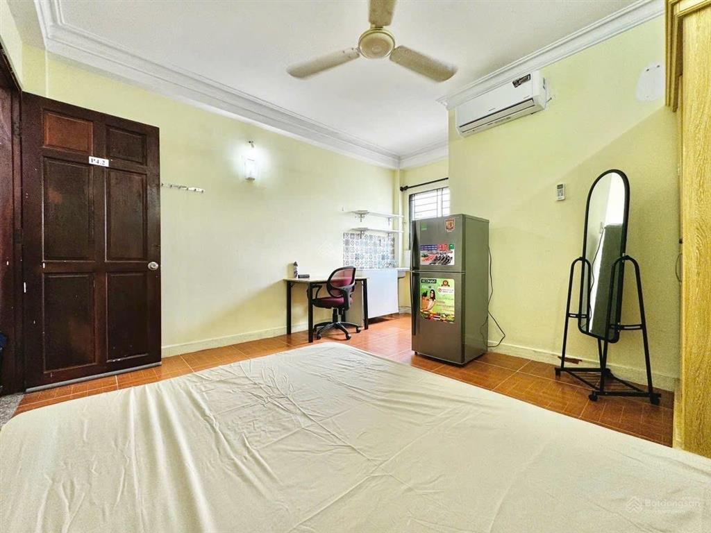 Studio cửa sổ lớn full nội thất  trung tâm phú nhuận