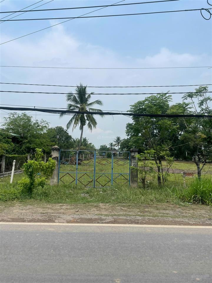 Chính chủ bán gấp lô vườn 750m2 (200m2 thổ), giá 3,3 tỷ mt đường nhựa thông 12m, shr