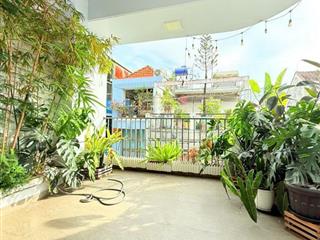 Cần bán lô góc siêu đẹp tại đường 3/2, quận 10 ngay vòng xoay dân chủ. 56m2 và tặng full nội thất