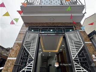 Hiếm, nhà độc lập 5 tầng 32m2, ô tô đỗ ngày đêm, gần tttm aeon mall dương nội hà đông, giá 5.3 tỷ.