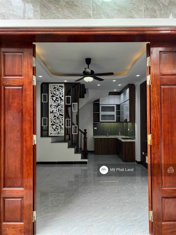 Nhà 4 tầng 35m2, ô tô đỗ ngõ, gần đại học thể dục thể thao, đường lê văn lương kéo dài, giá 3.15 tỷ