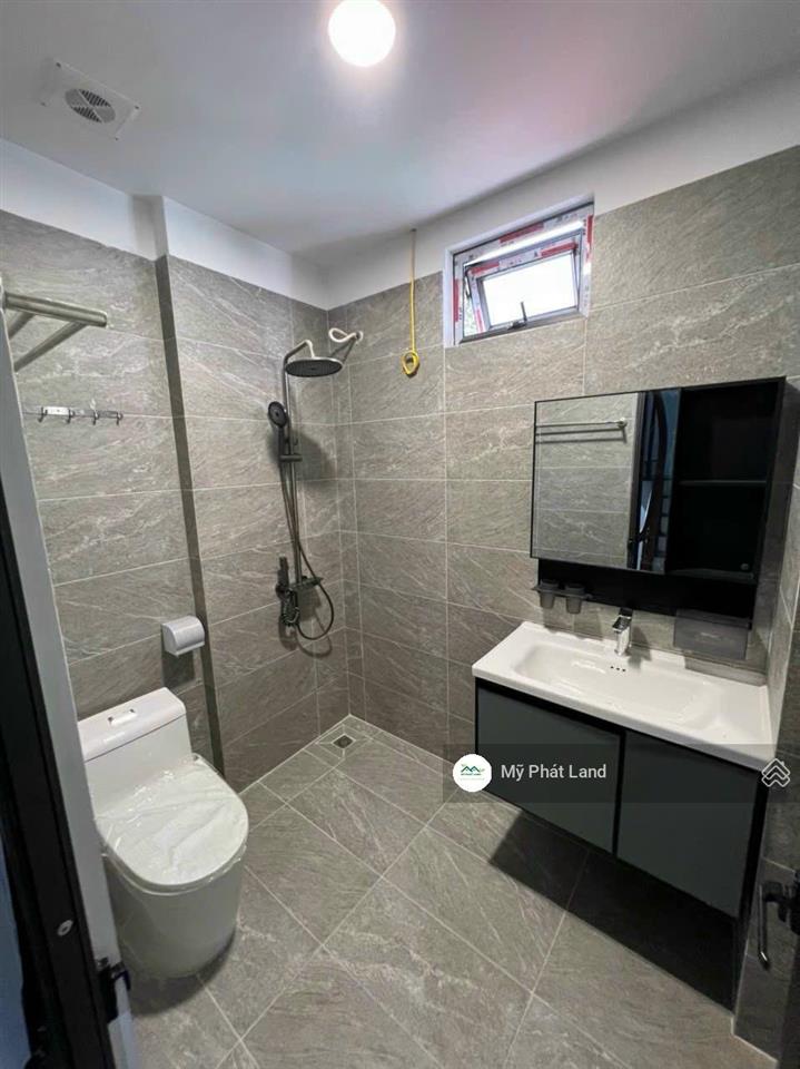 Nhà 4 tầng 35m2, ô tô đỗ ngõ, gần đại học thể dục thể thao, đường lê văn lương kéo dài, giá 3.15 tỷ