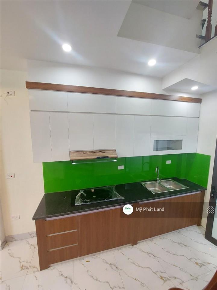 Những căn nhà đẹp, dt 35m2, xây 5 tầng, gần quốc lộ 6 biên giang chương mỹ mới, giá chỉ 3.25 tỷ