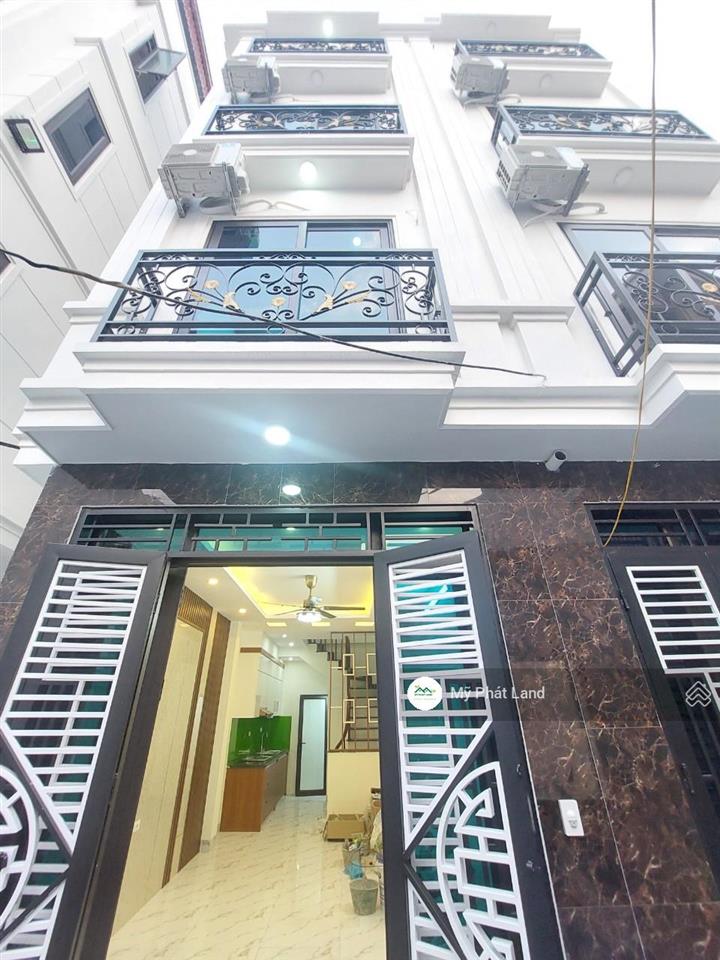 Những căn nhà đẹp, dt 35m2, xây 5 tầng, gần quốc lộ 6 biên giang chương mỹ mới, giá chỉ 3.25 tỷ