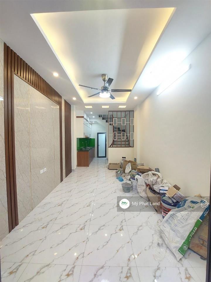 Những căn nhà đẹp, dt 35m2, xây 5 tầng, gần quốc lộ 6 biên giang chương mỹ mới, giá chỉ 3.25 tỷ