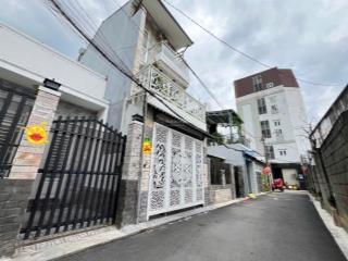 Nhà đẹp 3 tầngngay đh ngân hàng  80m2  4pn,nội thất cao cấp ,giếng trời thoáng mát  chỉ 7,3 tỷ