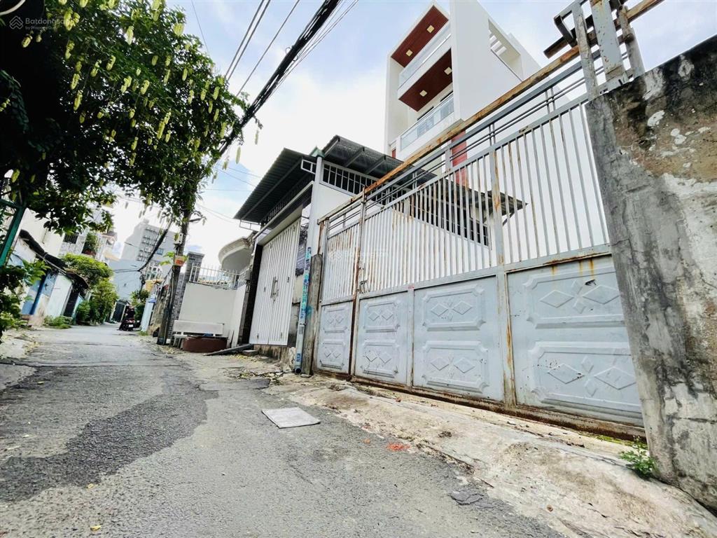 Gấp bán lô đất  mt đường số 5 ,trường thọ  61m2  ngang 4m gpxd 5 tầng  chỉ 5,83 tỷ ( tl )