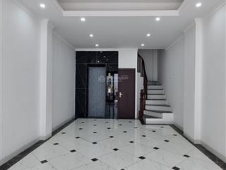 Nhà cầu trần hưng đạo long biên 5 tầng thang máy ô tô tránh ở ngay chỉ 9 tỷ