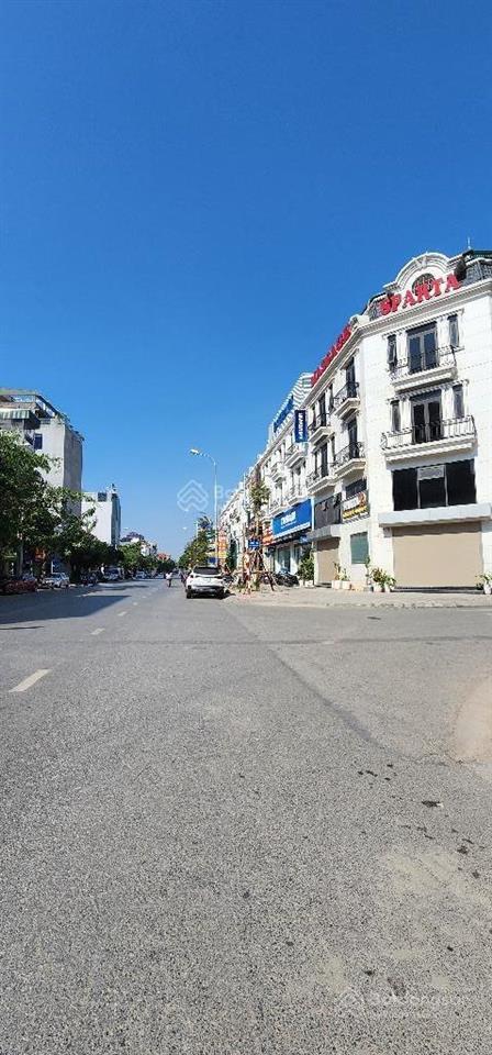 Bán nhà mặt phố trâu quỳ học viện nông nghiệp gia lâm
kinh doanh đỉnh giá chỉ 16 tỷ