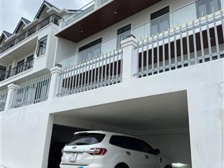 Bán 1 mảnh đất tặng 3 nhà, quy hoạch lô góc 3 mặt tiền, diện tích 500m2, giá 2x tỷ