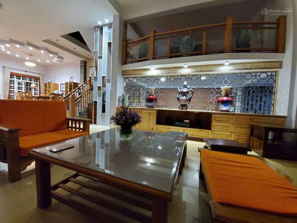 Biệt thự 5 tầng. khu bên sông hiệp bình chánh. shr. gấp bán 24 tỷ rưỡi.