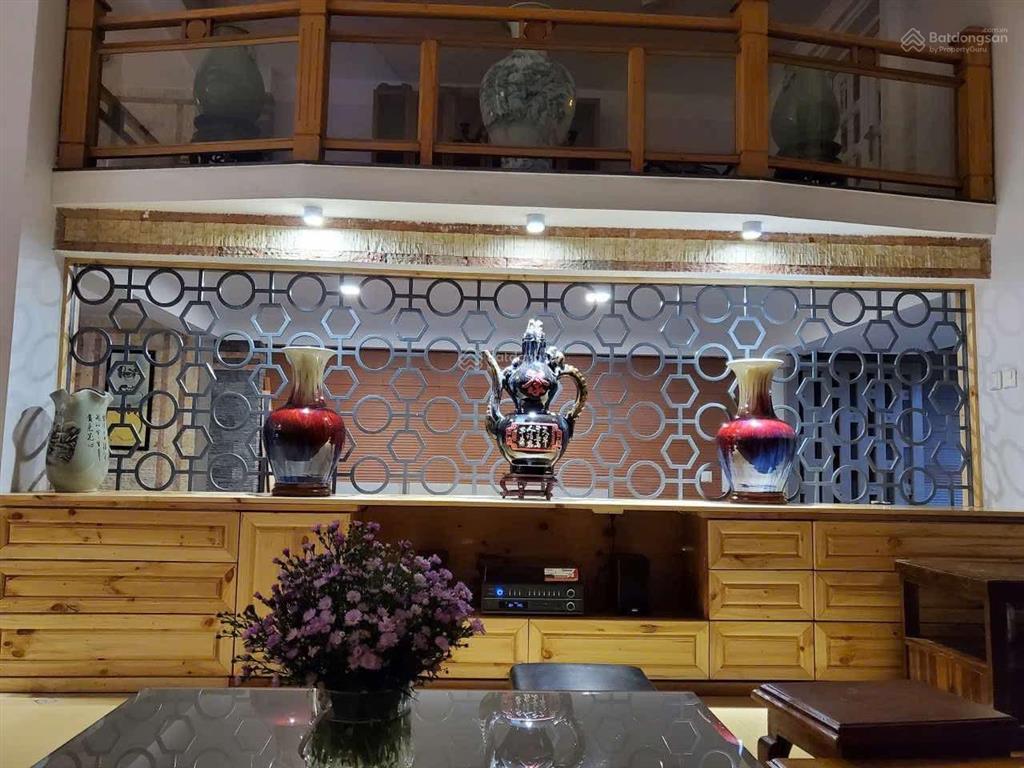 Biệt thự 5 tầng. khu bên sông hiệp bình chánh. shr. gấp bán 24 tỷ rưỡi.