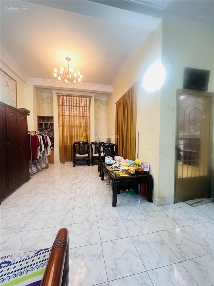 Mặt tiền chợ đo đạc, 4 tầng. sát trần não. diện tích lớn. ngang gần 7m. shr. gấp bán 24 tỷ 3