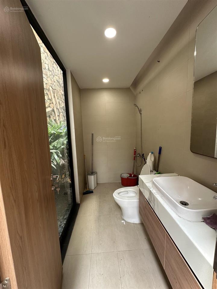 185m2. mặt tiền đường gò dưa. ngang 8,x. vuông. full thổ cư. gấp bán 15 tỷ chín.