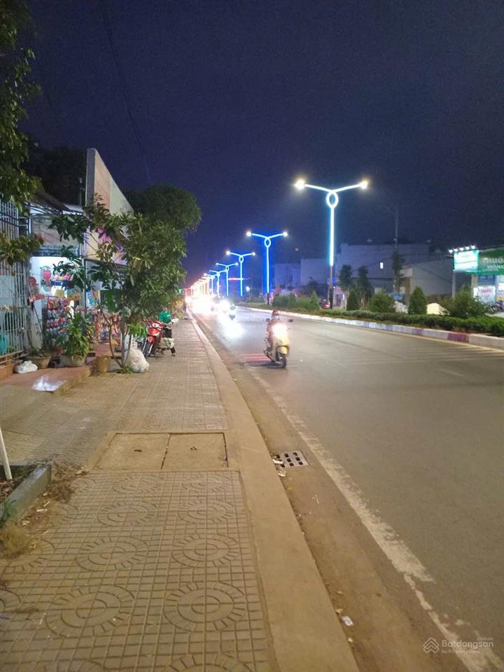 Chủ cần tiền giảm kịch 1 tỷ nhà đất full thổ cư 2 mặt tiền tôn đức thắng và biển hồ pleiku gia lai.