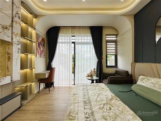 Nhà chuẩn smarthome 2 mặt tiền  hẻm xe hơi  full nội thất  gần sân bay  nở hậu cực đẹp