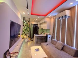 Nhà 2 tầng đẹp lung linh  trung tâm q1  full nội thất cao cấp gần bv từ dũ cách mt đường chỉ 10m