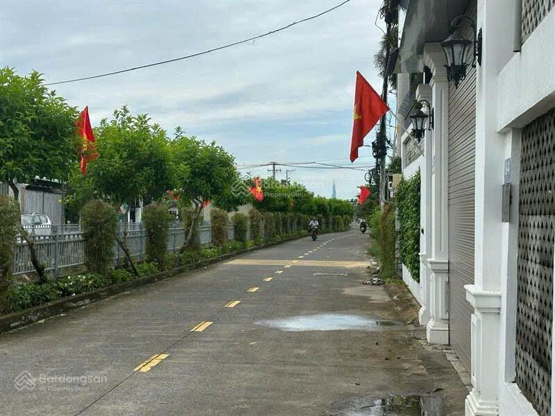 Chủ gấp bán giảm( 200tr ) mặt tiền đường tl 37 , phường thạnh lộc. quận 12 hơn 7 tỷdt 144m2
