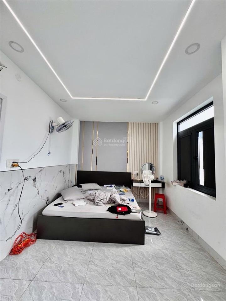 Nhà 4 tầng full nội thất gỗ xịn hẻm 7m sát mt thạnh xuân 22 ngay chợ minh phát dt 5,5x10 5,4 tỷ