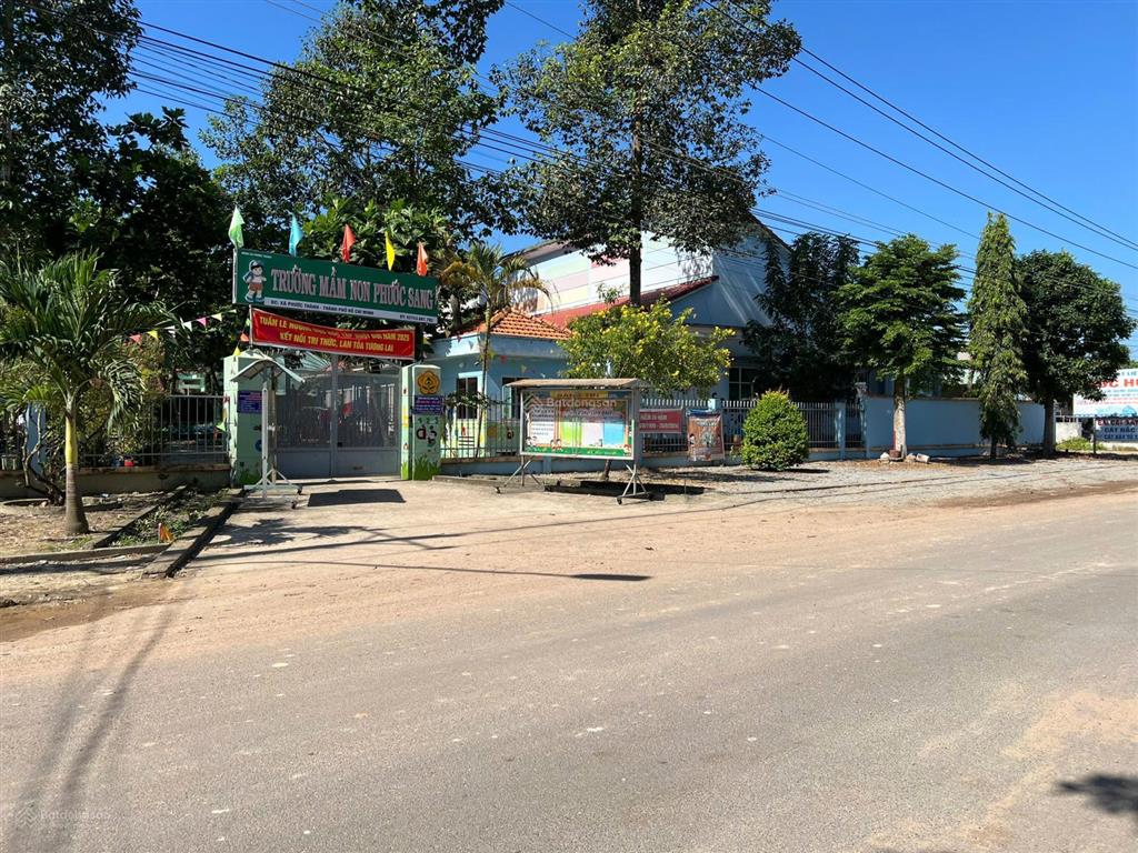 Bán gấp đất mặt tiền 10x50 (500m2) thổ cư sẵn 200m2, giá 520 triệu/sổ, đường nhựa 32 mét