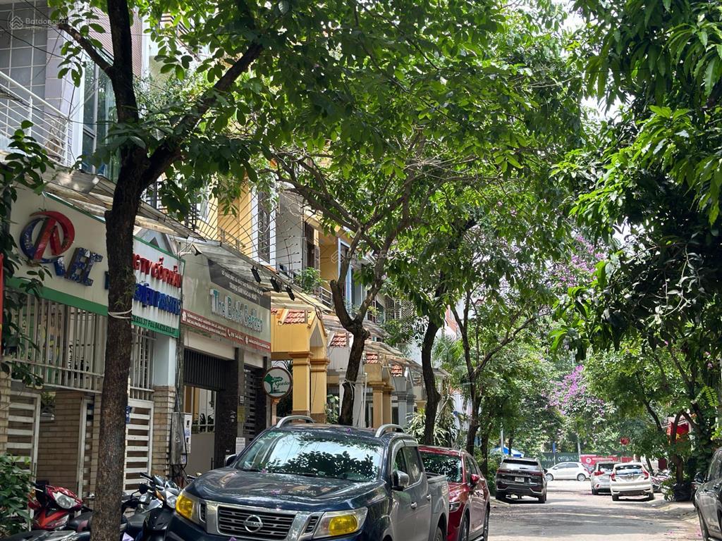 Bán nhà lk việt kiều châu âu, phân lô  ôtô  kinh doanh, 88m2 giá chỉ 23.5tỷ, chủ cần tiền bán gấp