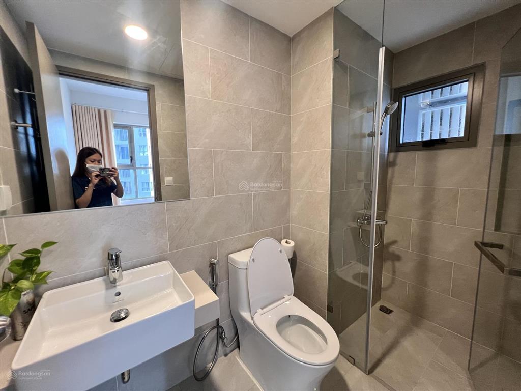 Cho thuê 9 triệu/tháng full nội thất, tặng phí quản lý, view công viên 2 hecta, nhà mới ở ngay