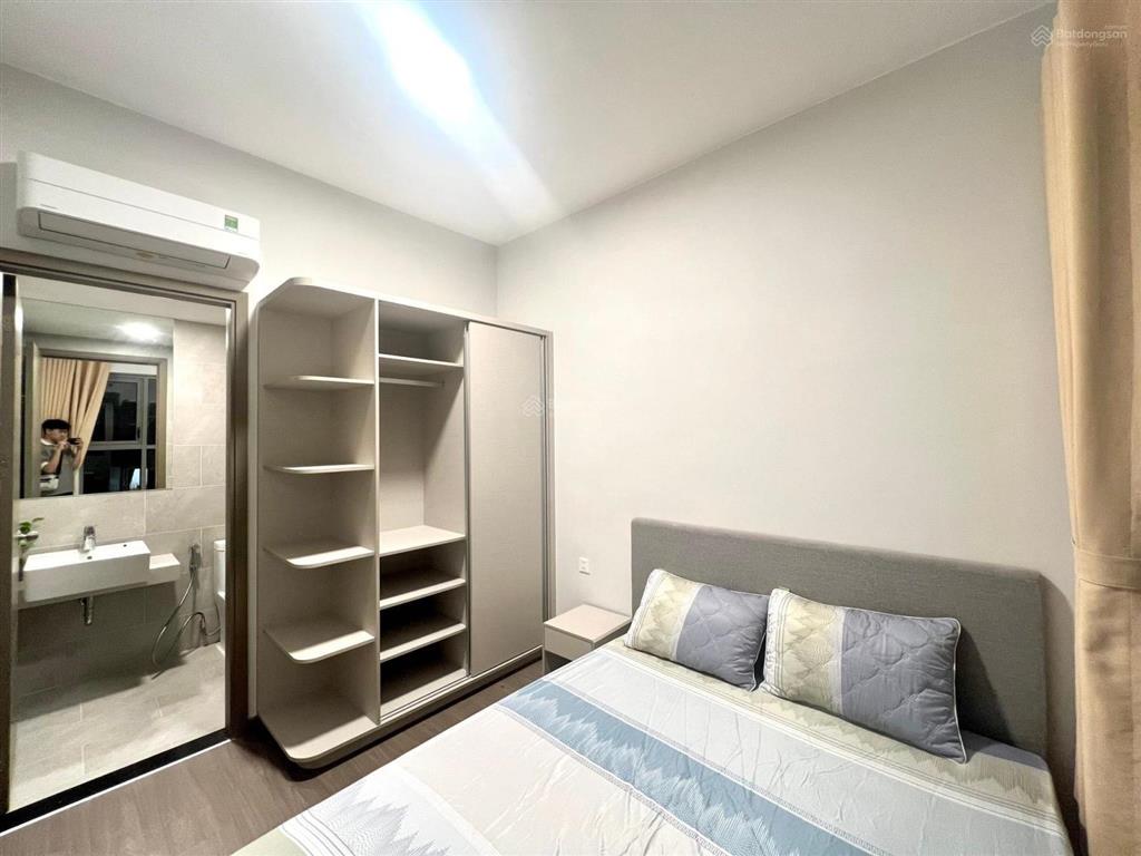 Cho thuê 9 triệu/tháng full nội thất, tặng phí quản lý, view công viên 2 hecta, nhà mới ở ngay