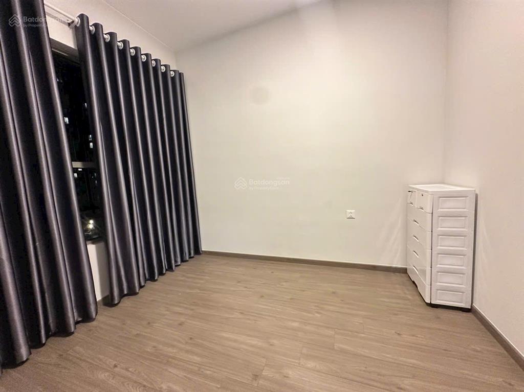 Cho thuê căn hộ 59m2 giá 6.3 triệu, view trực diện hồ bơi, tặng phí gửi xe máy