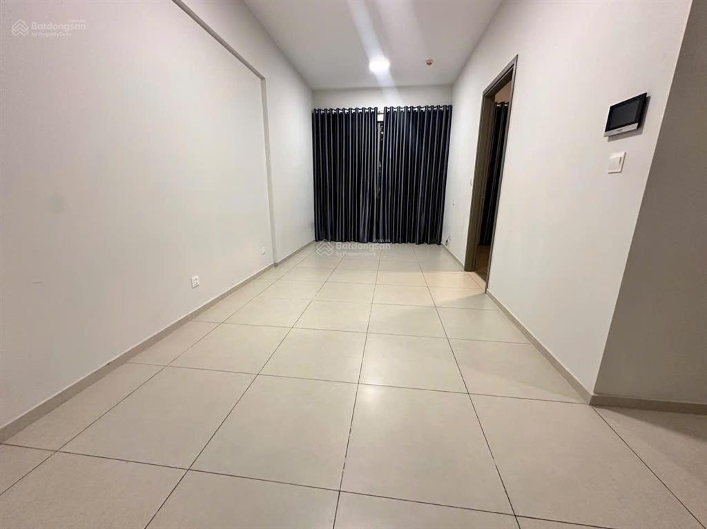 Cho thuê căn hộ 59m2 giá 6.3 triệu, view trực diện hồ bơi, tặng phí gửi xe máy