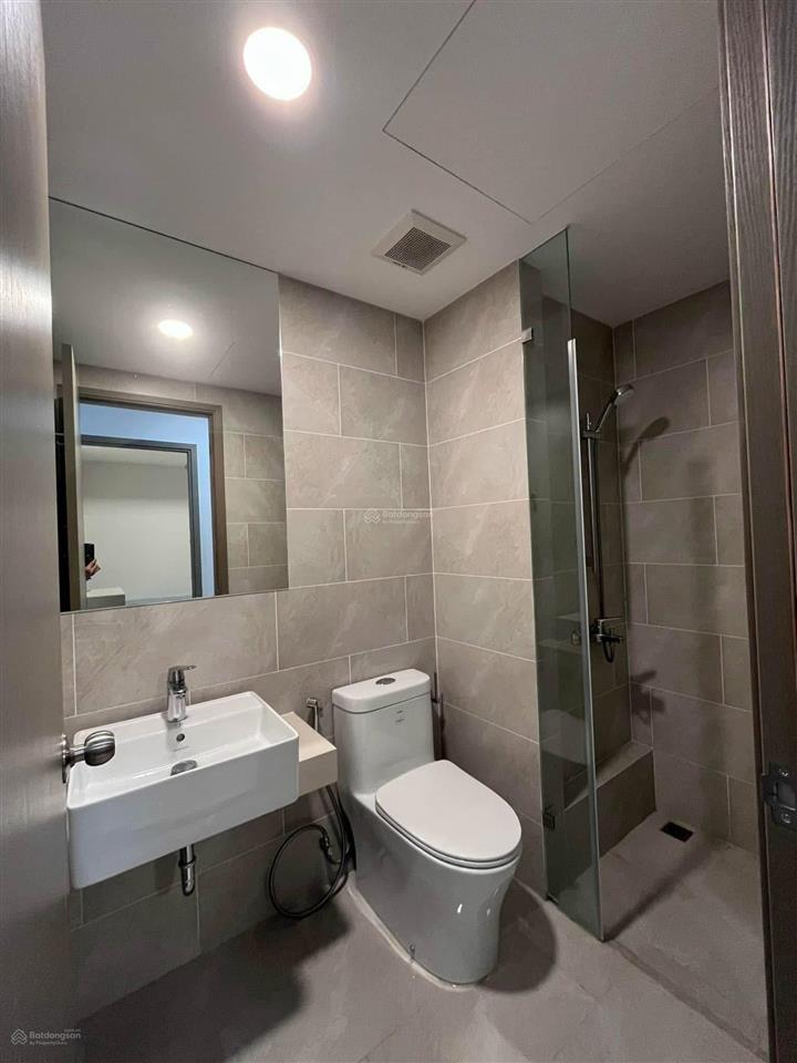 Cho thuê căn hộ 59m2 giá 6.3 triệu, view trực diện hồ bơi, tặng phí gửi xe máy