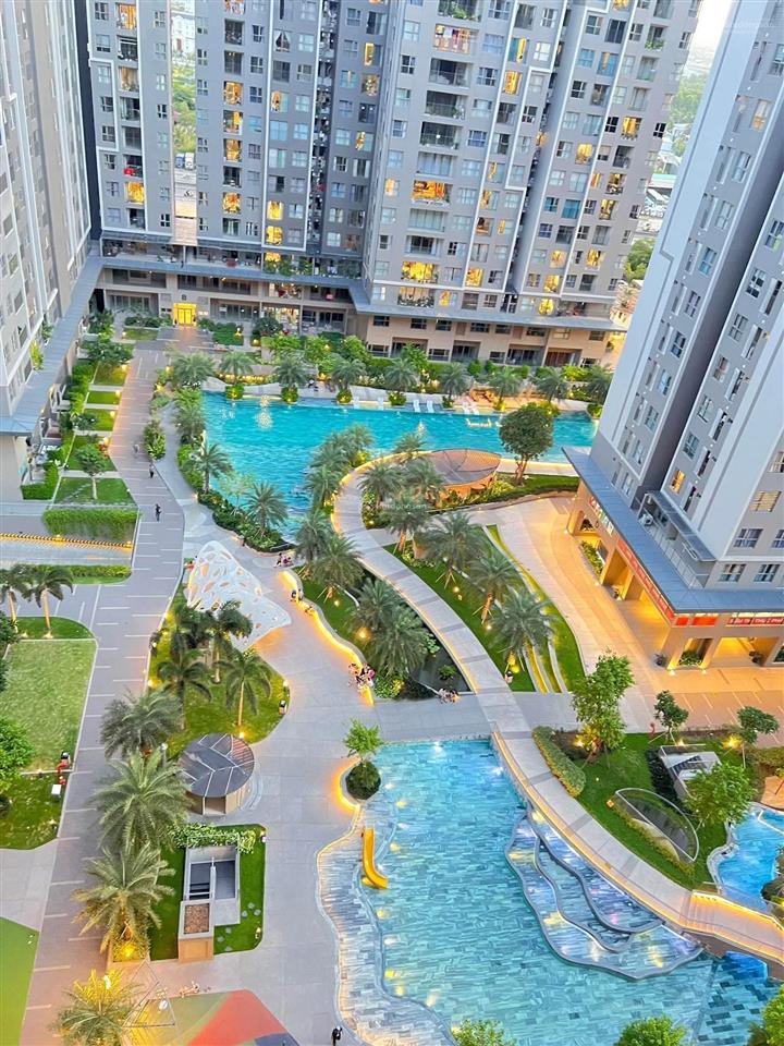 Cần bán căn hộ full nội thất có sổ hồng 3.3 tỷ 70m2 (2pn + 2wc) view hồ bơi, hỗ trợ vay ngân hàng