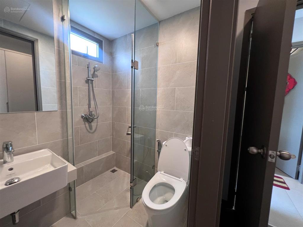 Cần bán căn 85m2 (3pn+ 2wc) full nội thất 3.9 tỷ , hỗ trợ vay  có sổ hồng  view hồ bơi