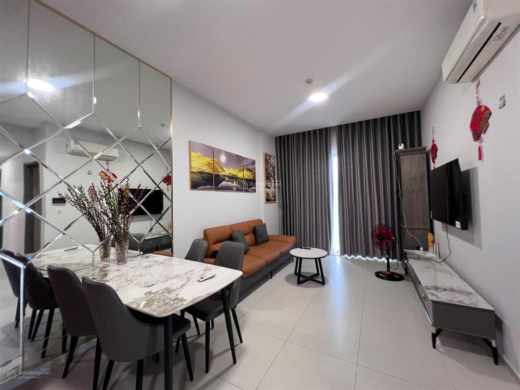 Cần bán căn 85m2 (3pn+ 2wc) full nội thất 3.9 tỷ , hỗ trợ vay  có sổ hồng  view hồ bơi