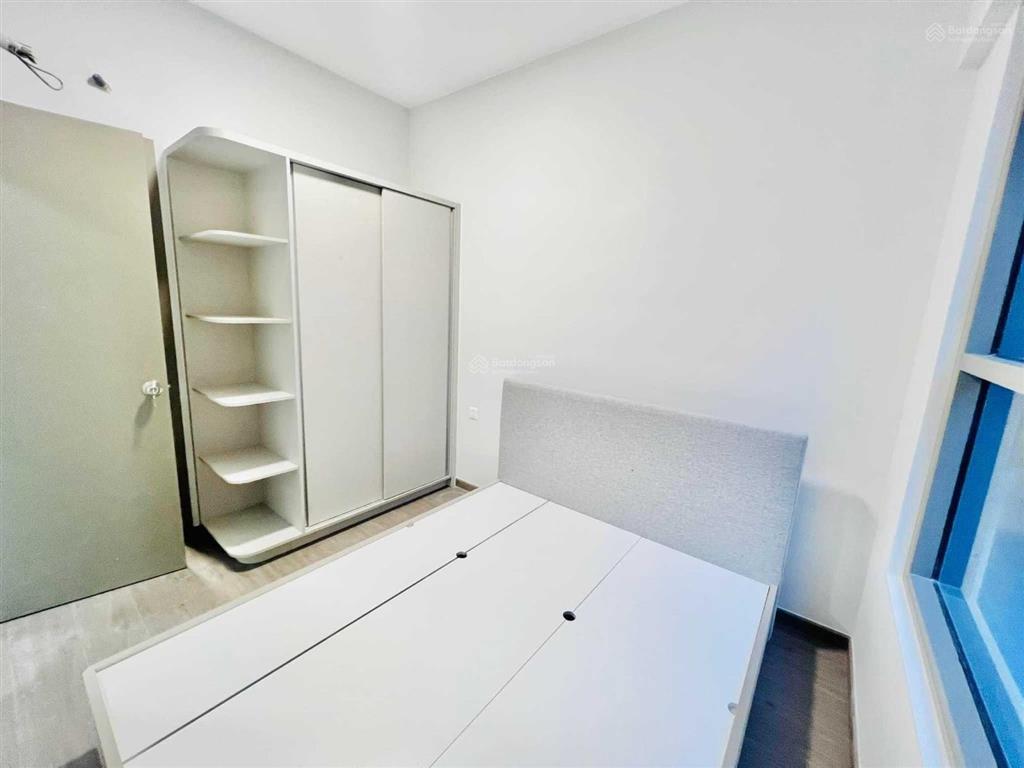 Đang cần tiền bán gấp căn 59m2 (2pn 2wc) giá 2tỷ770 sổ cầm tay view nội khu .