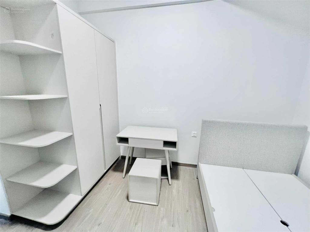 Đang cần tiền bán gấp căn 59m2 (2pn 2wc) giá 2tỷ770 sổ cầm tay view nội khu .