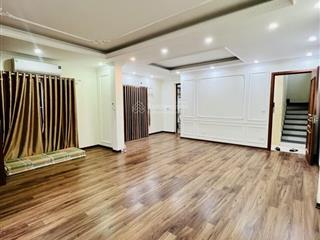 Bán nhà bồ đề 60 mét 5 tầng thang máy lô góc gara ô tô gần cầu