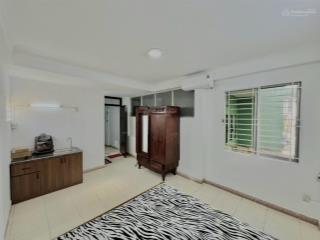 Cho thuê studio 35m2 cửa sổ thoángmới 100% ngay cmt8 gần vòng xoay dân chủ, quận 3, 1. an ninh cao
