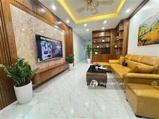 Hiếm! nhà cực đẹp 40m2x7t thang máy. full nội thất, cách mặt phố 25m phố hoàng quốc việt, trần cung