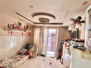 Hot!!! giá 3 tỷ 750 tl 
bán nhà 2 lầu 4 phòng 22m2 ngay đường hoàng sa q.3 cách mặt tiền 20m