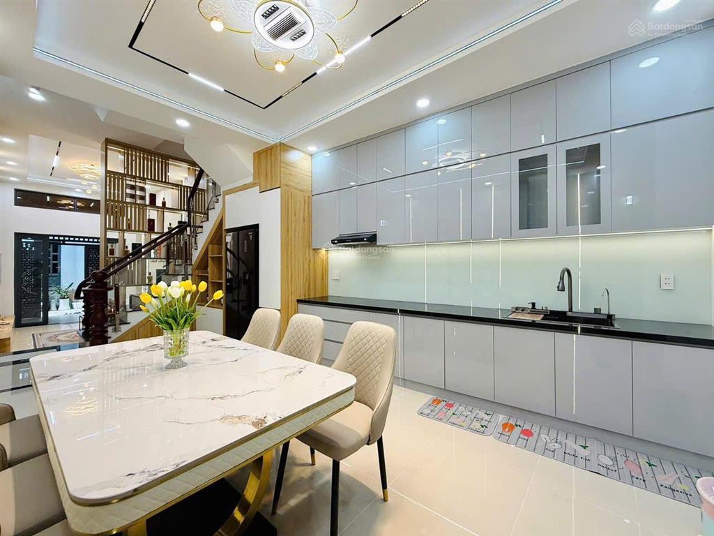 Hot! sở hữu nhà 63m² nở hậu xe hơi đậu cửa phạm văn chiêu, p9, gò vấp