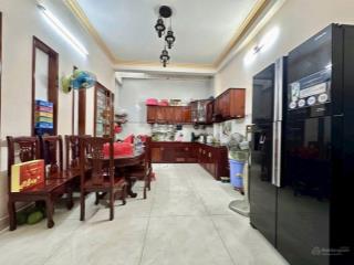 Bán nhà mặt tiền công viên vill nhà xanh sạch đẹp vị trí đường ôtô 9m .  0903 070 ***