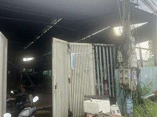 Chính chủ cần bán gấp xưởng tiền chế mặt tiền tỉnh lộ dt 824.