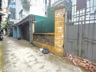 Giáp ngoại giao đoàn, xuân la  bán 45m2 đất  mt 5.3m  ôtô 7 chỗ đỗ cửa  kinh doanh. giá 10.8 tỷ