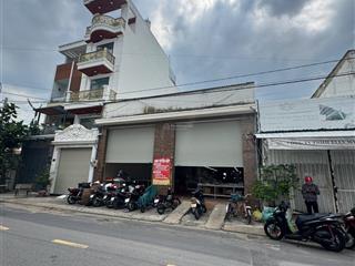 Nền biệt thự trục đường 413 lê văn quới 10x22m có hiện trạng cấp 4 cho thuê 25tr/th giá chỉ 22 tỉ
