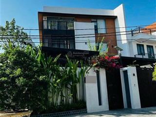 Biệt thự phong cách châu âu 270m2 khu tên lửa 10x27m  3 tầng có hồ bơi chỉ 28.5 tỷ