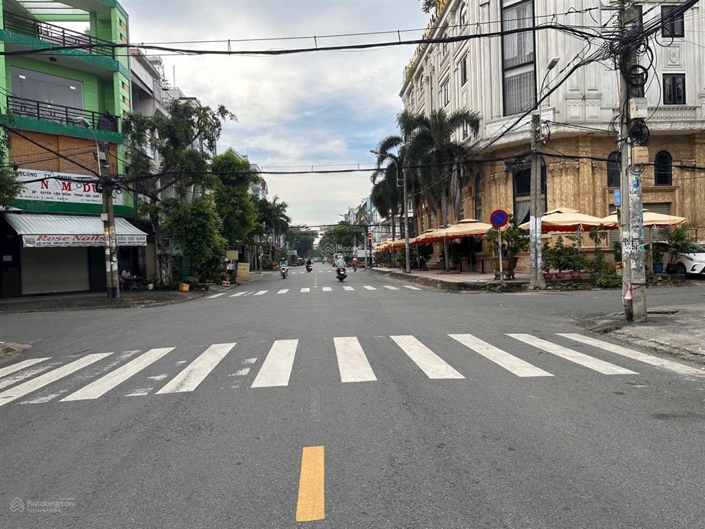 Đất góc 2 mặt tiền kinh doanh (50  55) khu vip tên lửa đường 20m lề 5m chỉ 12.2 tỷ, tl